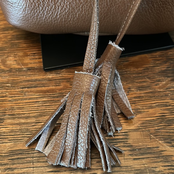 Shaffer LA Greta Tassel Bucket Mini Crossbody Bag - Picture 3 of 10